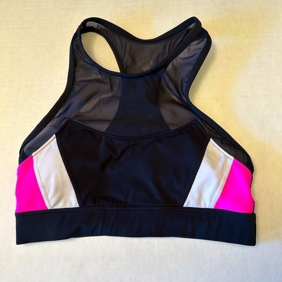 Urban Savage blocked sports bra with mesh paneling med to high support Sz S. Q20 - Picture 4 of 7